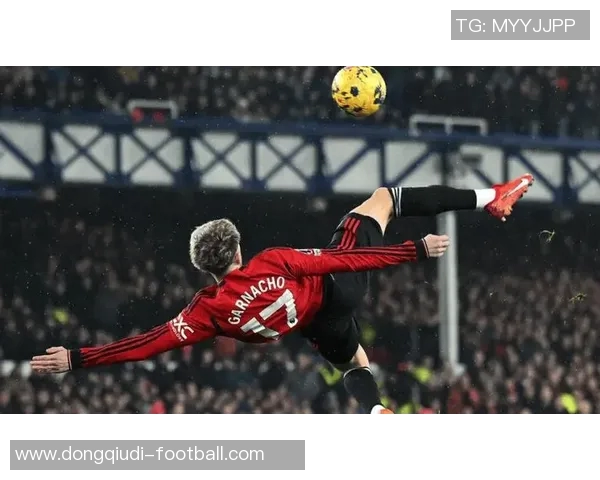 友谊赛曼联与那不勒斯战平补时进球点燃转会传闻热潮